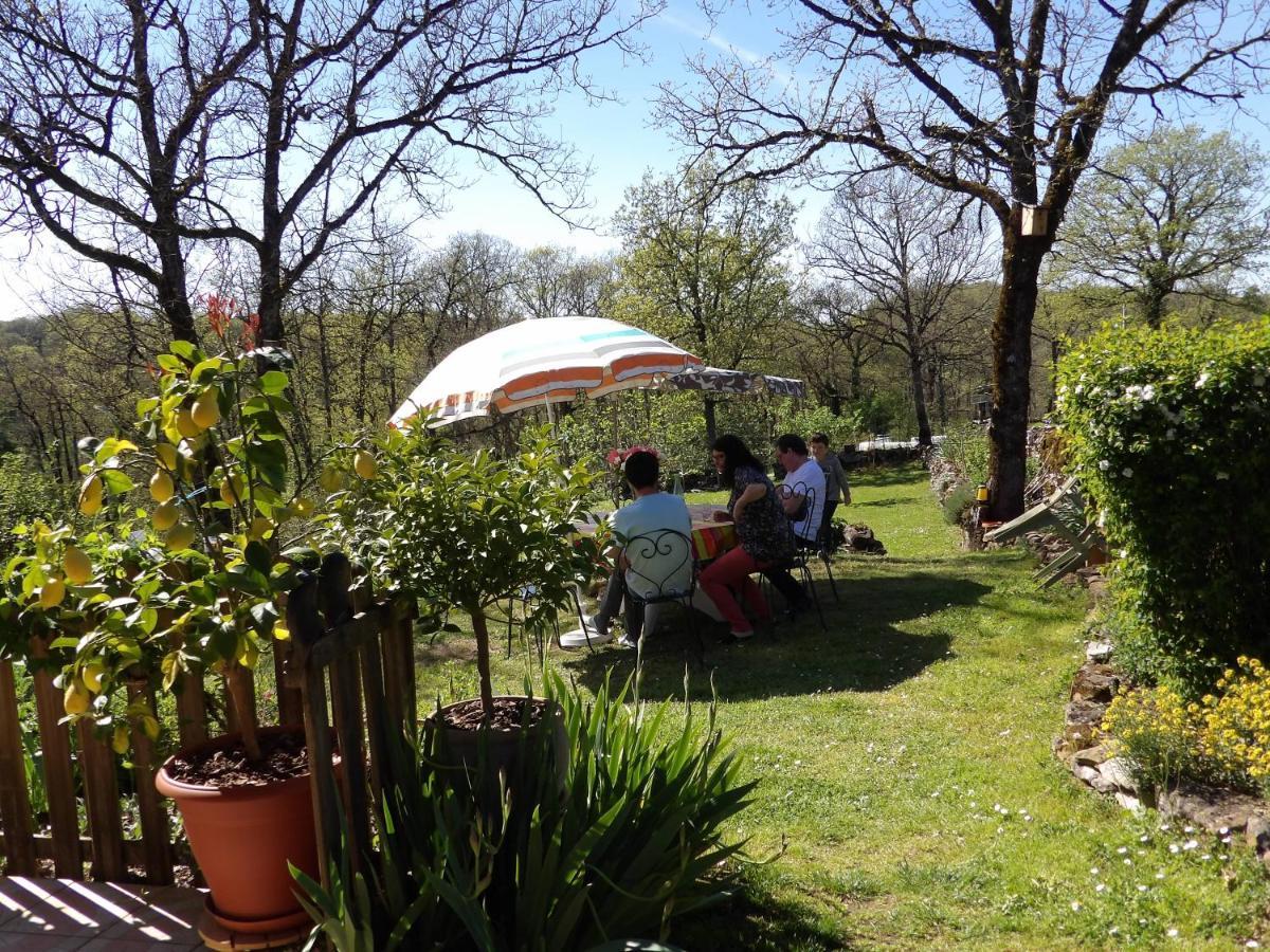 Aux Deux Colombes Bed & Breakfast ปาดิรัค ภายนอก รูปภาพ