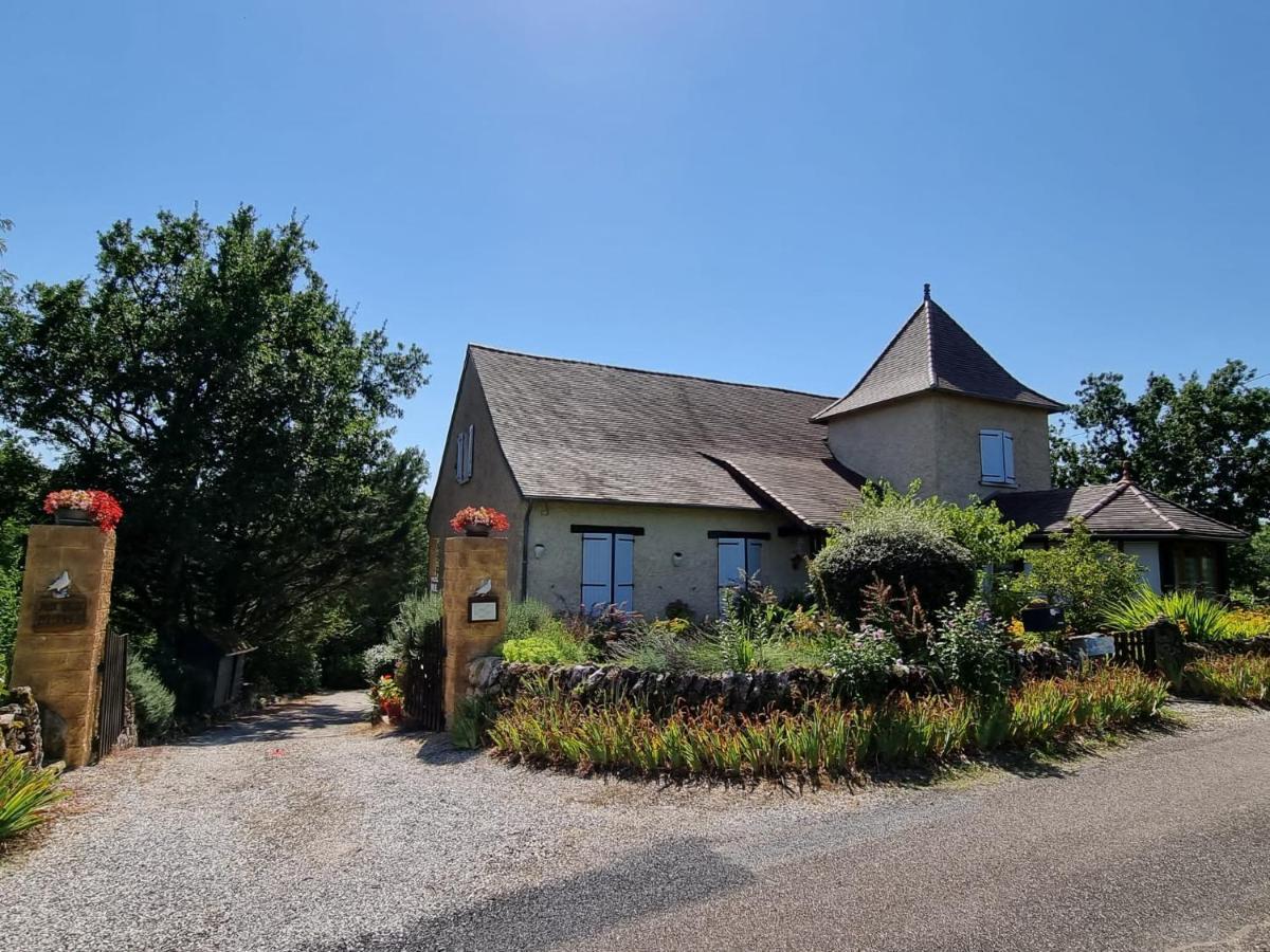 Aux Deux Colombes Bed & Breakfast ปาดิรัค ภายนอก รูปภาพ